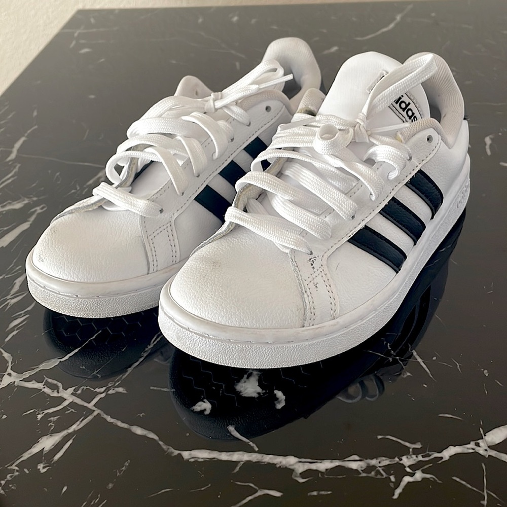 Adidas Grand Court Sneakers